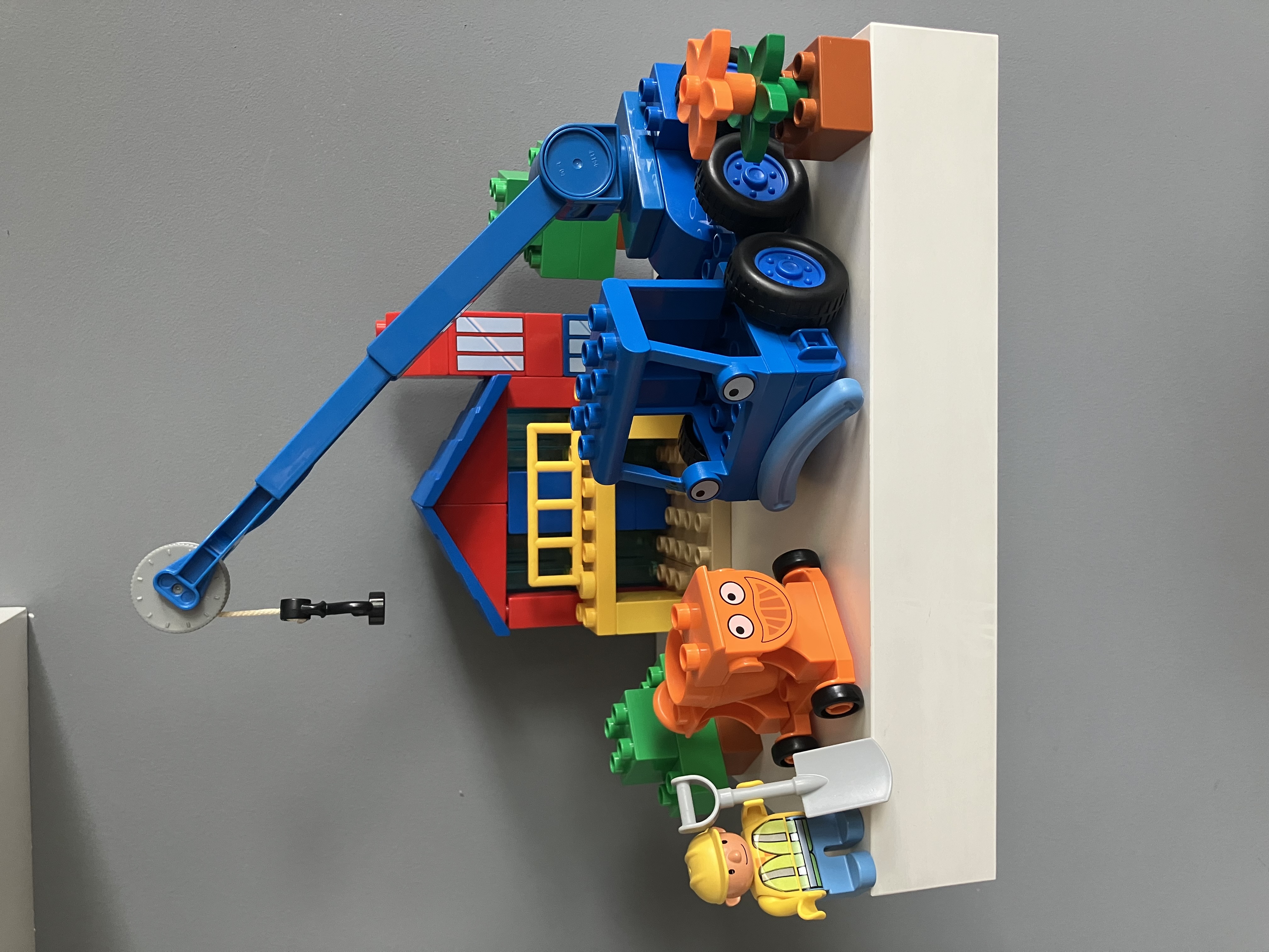 Lego Duplo 3597, Bořek stavitel, Lůďa a Julča při práci