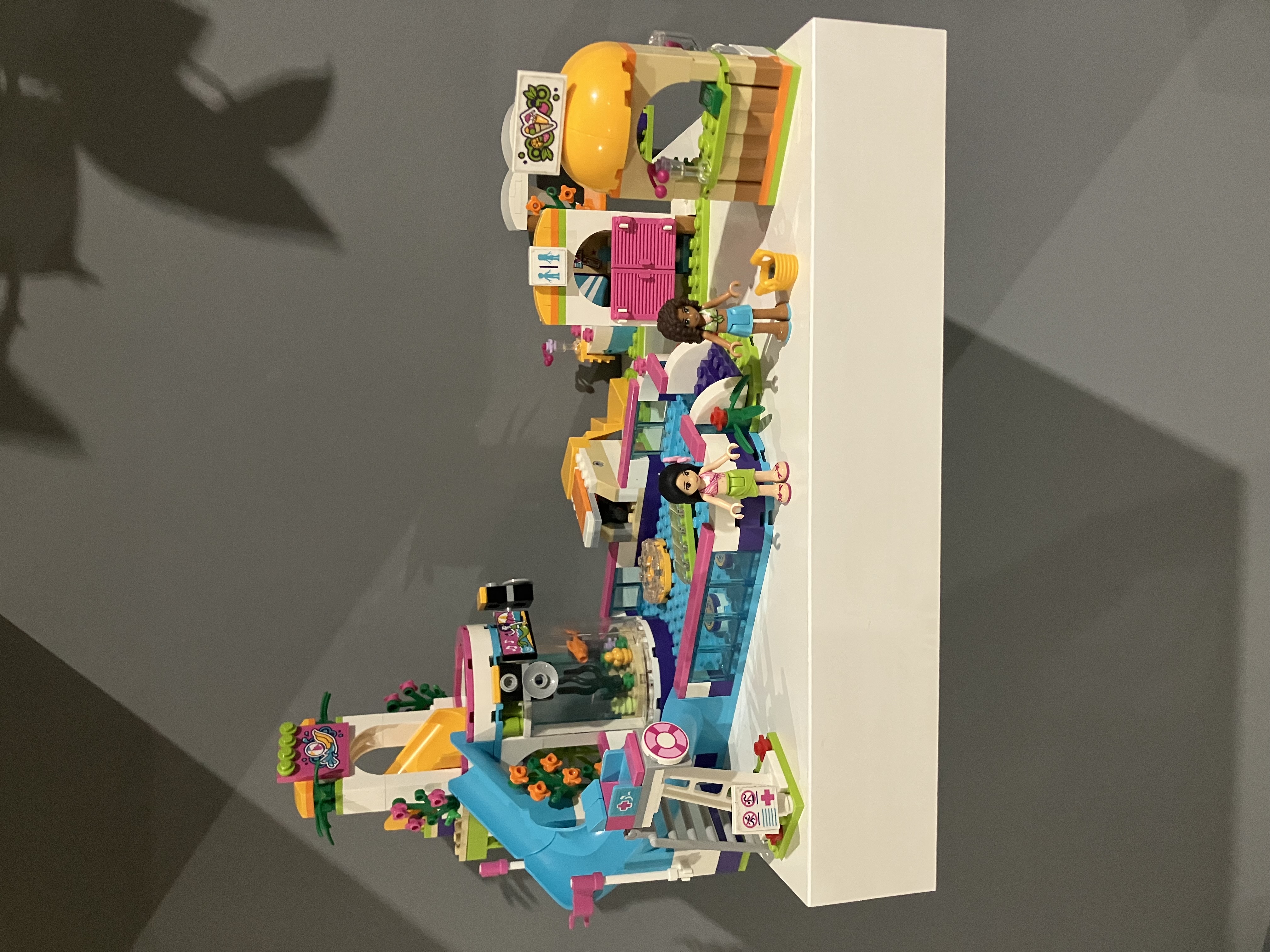 LEGO® Friends 41313 Letní bazén v městečku Heartlake
