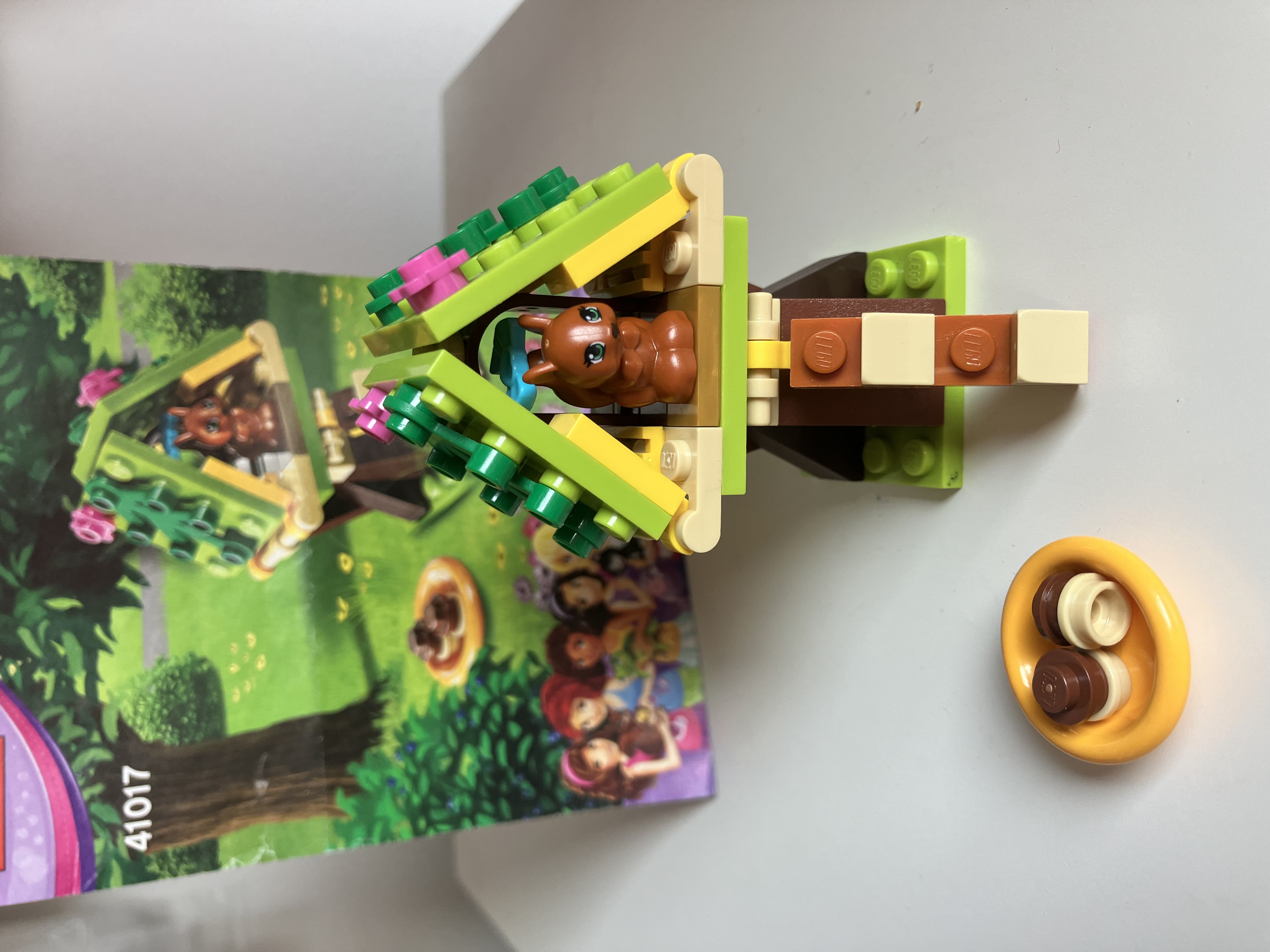 LEGO® Friends 41017 Domeček na stromě pro veverku