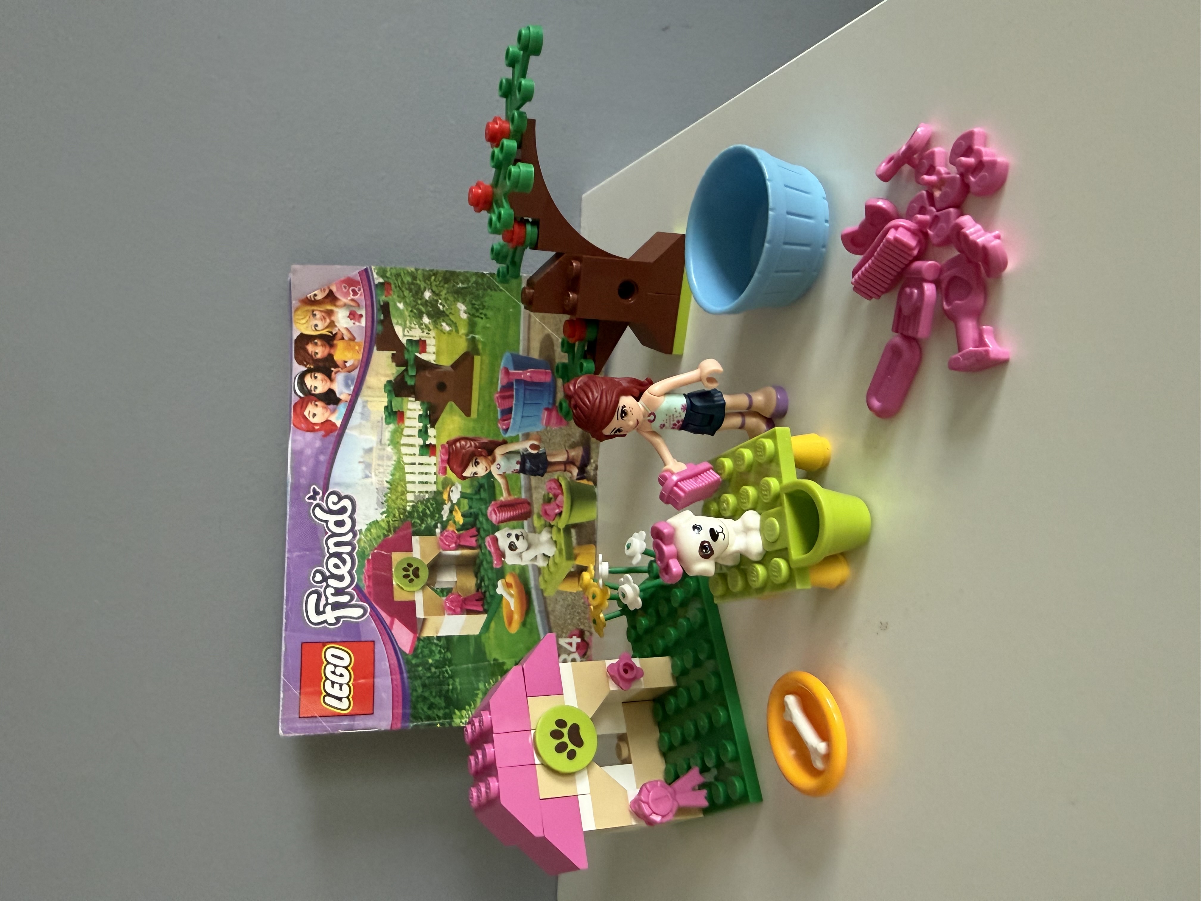 LEGO® Friends 3934 Mia a bouda pro štěňátko