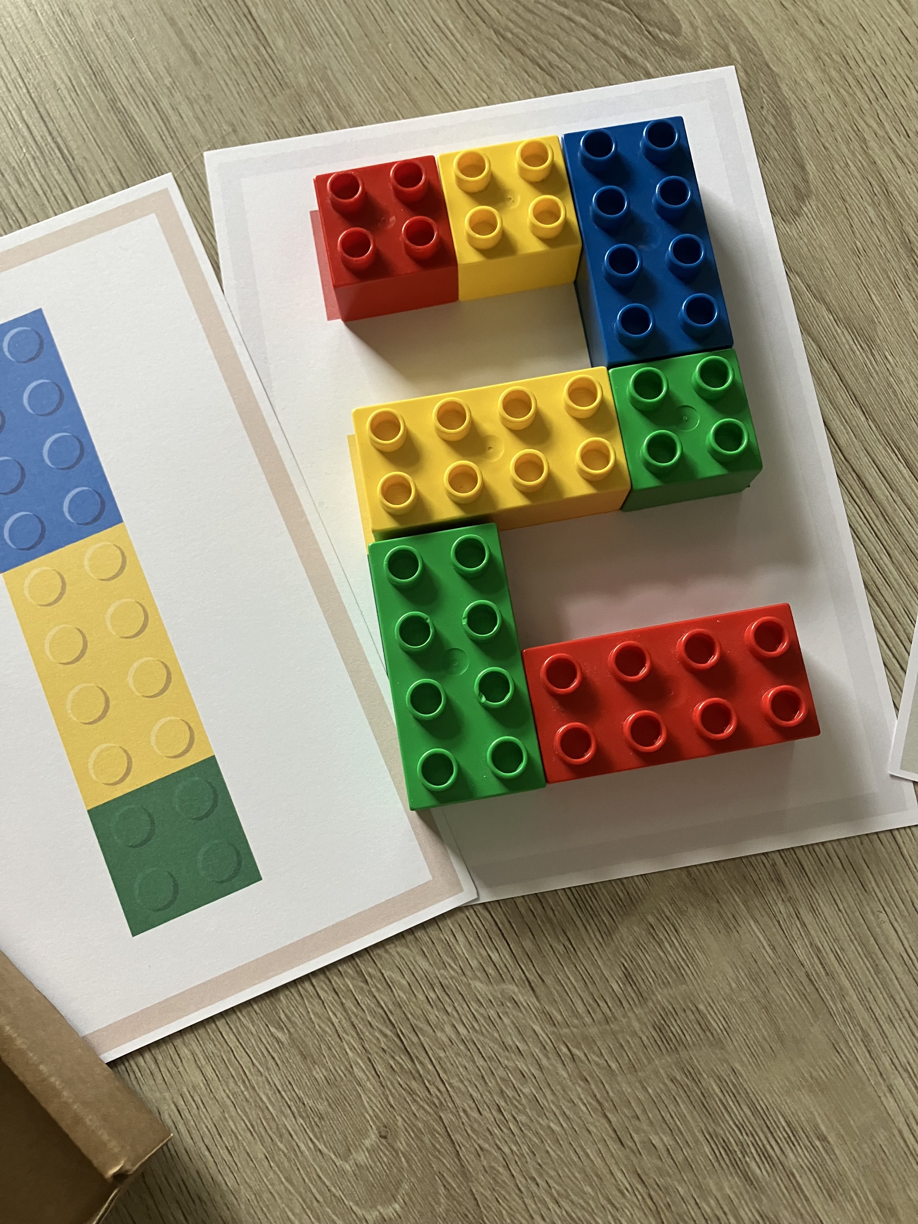 Box s čísly a kostkami Duplo®