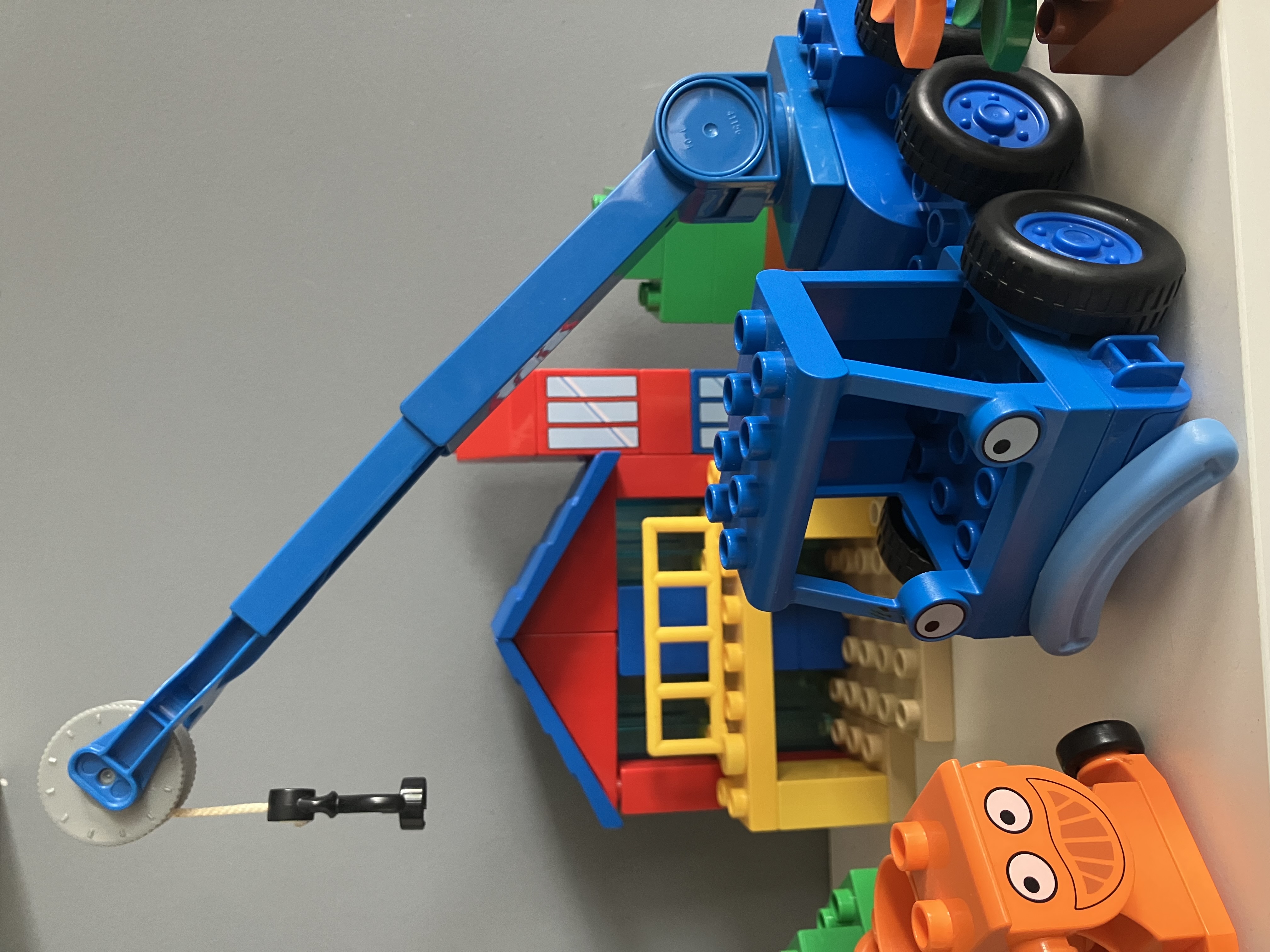 Lego Duplo 3597, Bořek stavitel, Lůďa a Julča při práci