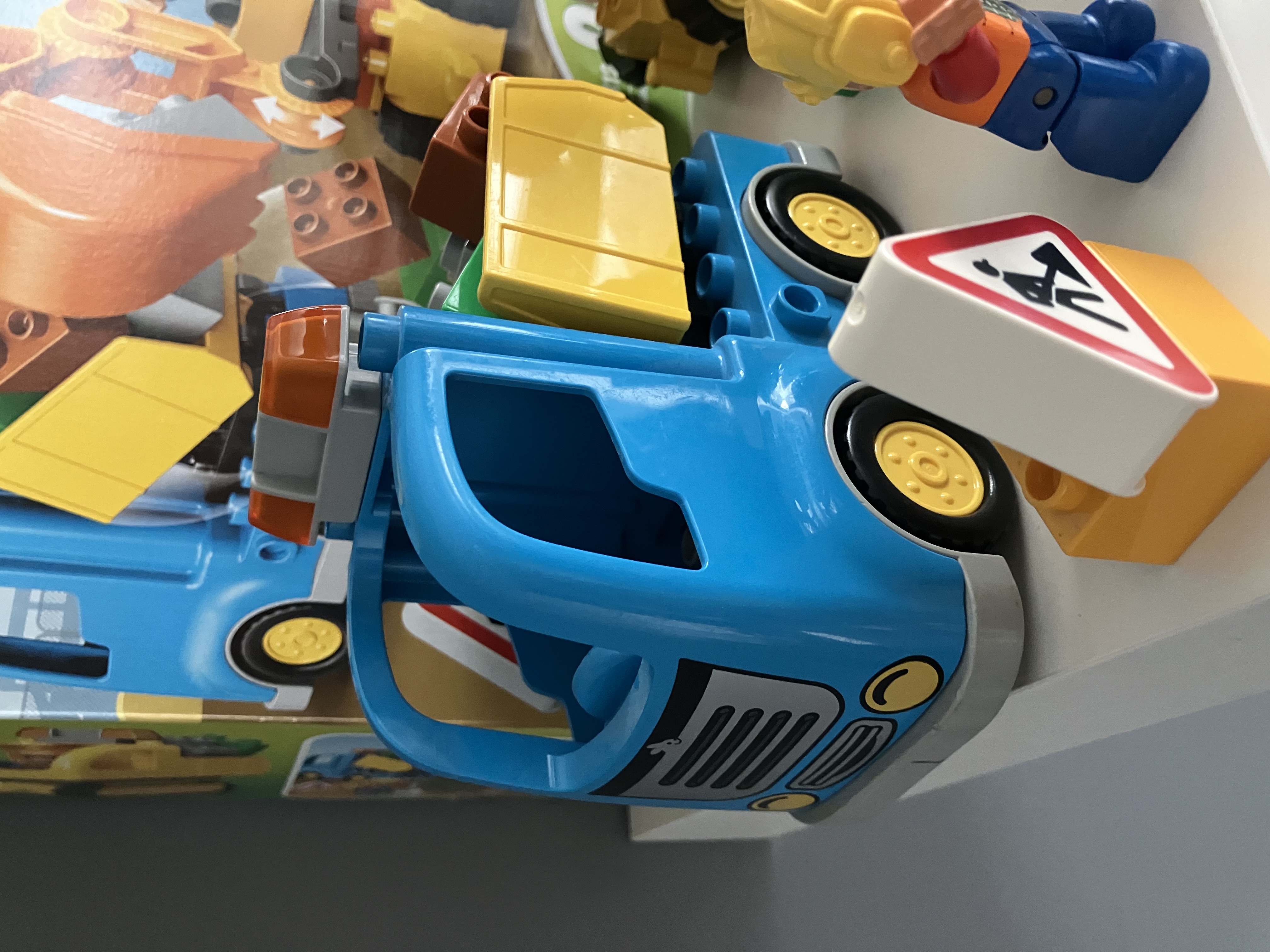 LEGO® DUPLO® 10812 pásový bagr a náklaďák