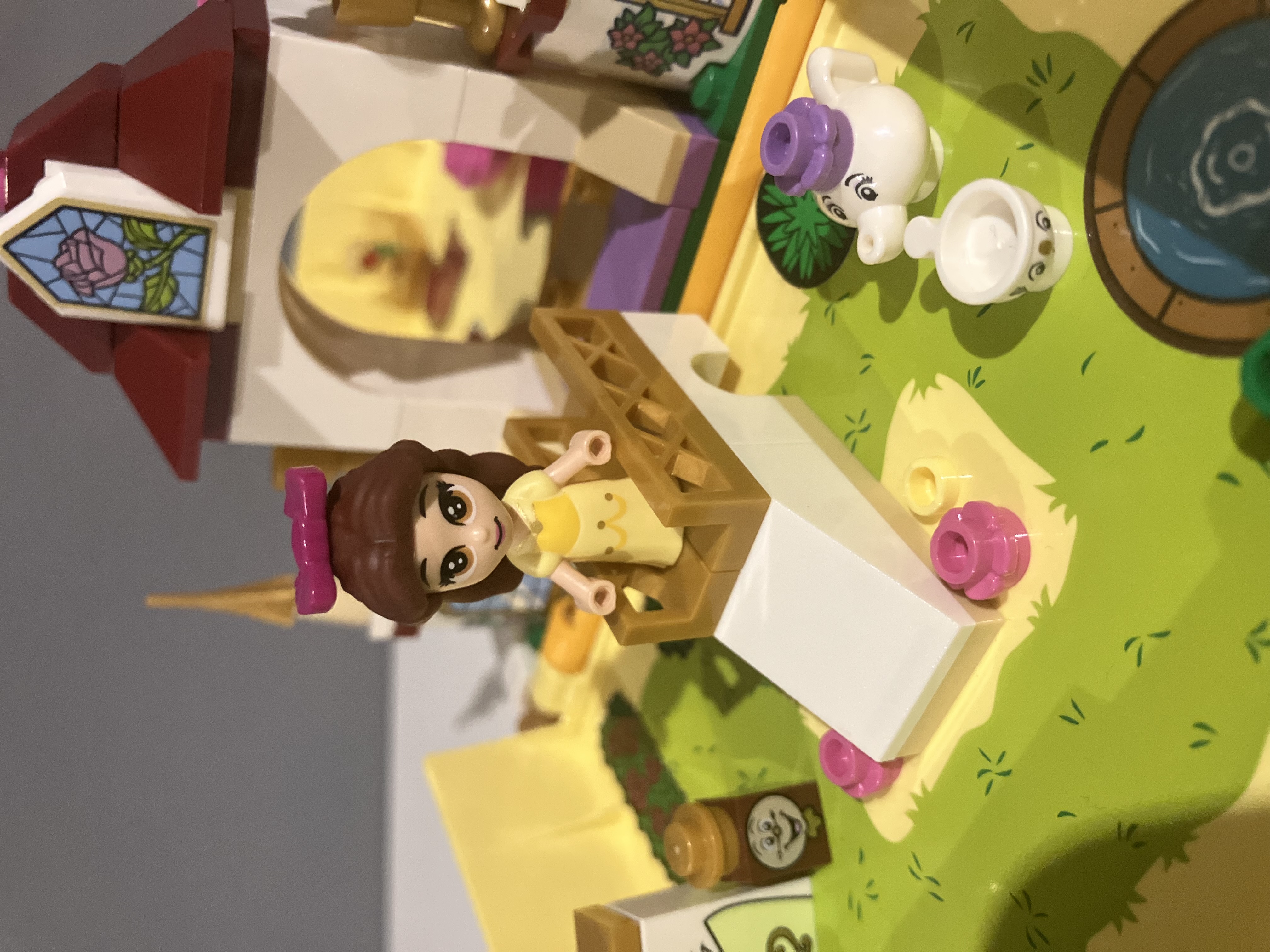 LEGO® Disney Princess 43177 Bella a její pohádková kniha dobrodružství