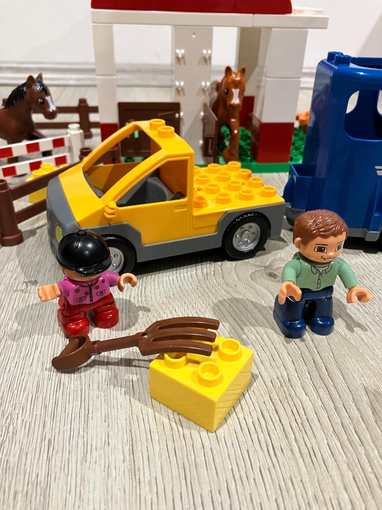 Lego Duplo 5648 Koňské stáje