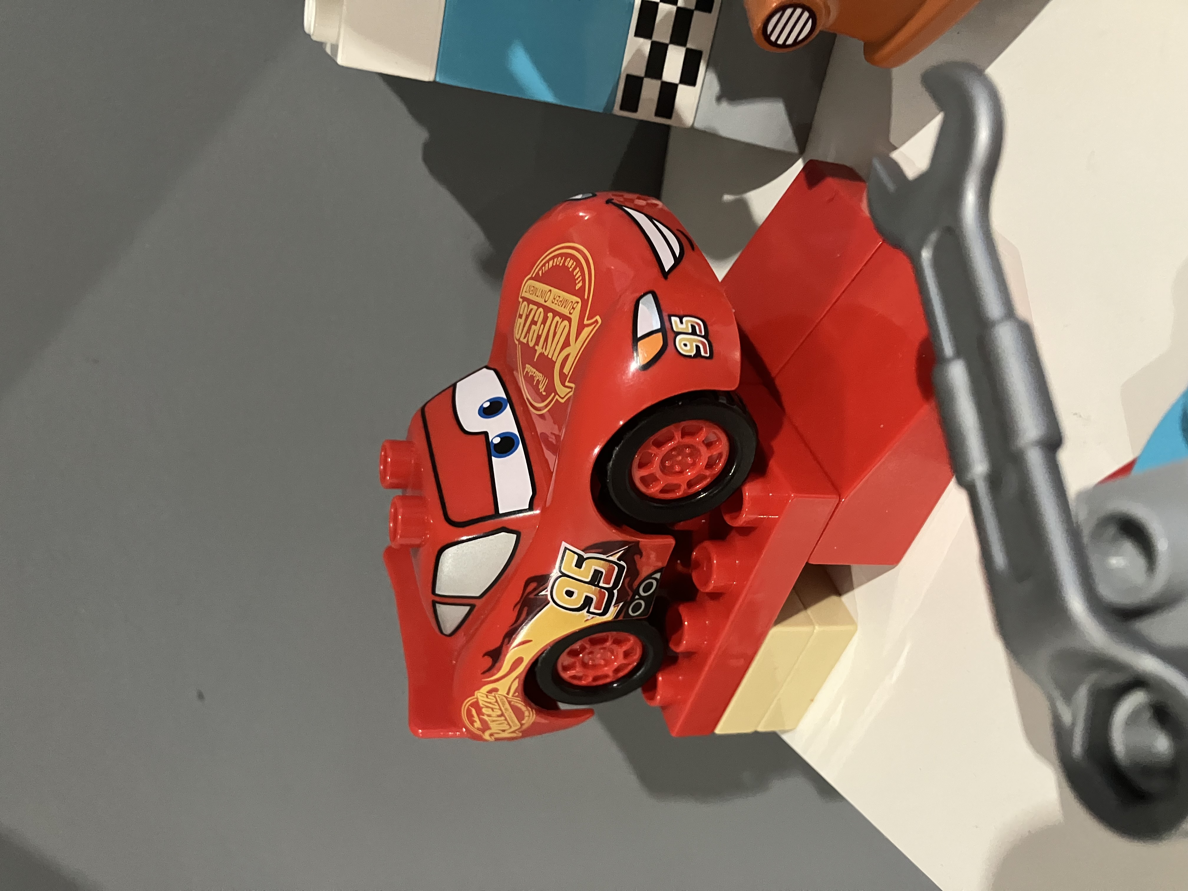 LEGO® DUPLO® 10924 Závodní den Bleska McQueena
