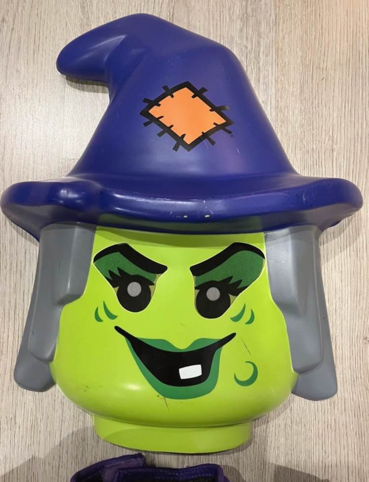 Lego kostým zlá čarodějnice 