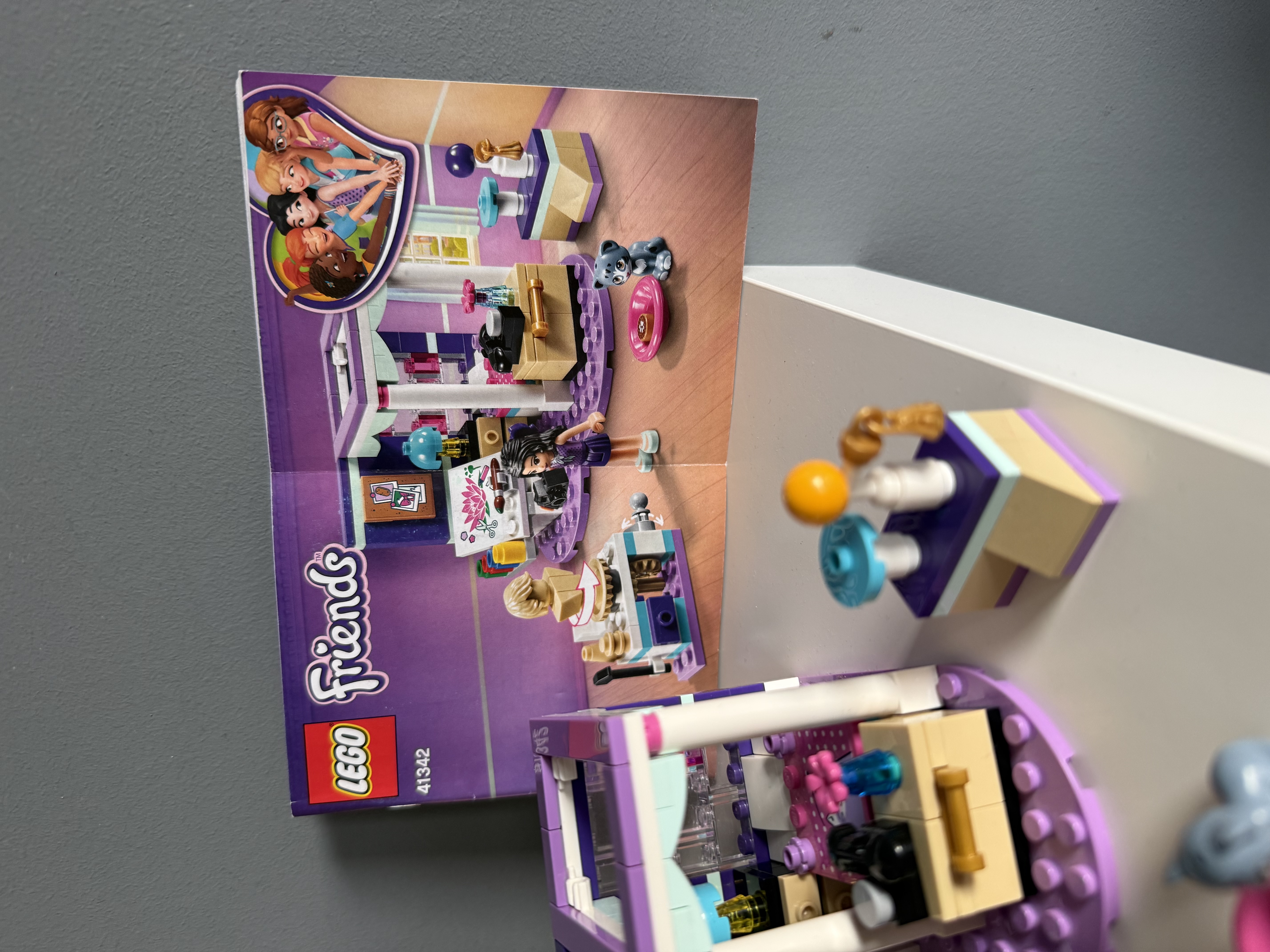 LEGO® Friends 41342 Ema a její luxusní pokojíček
