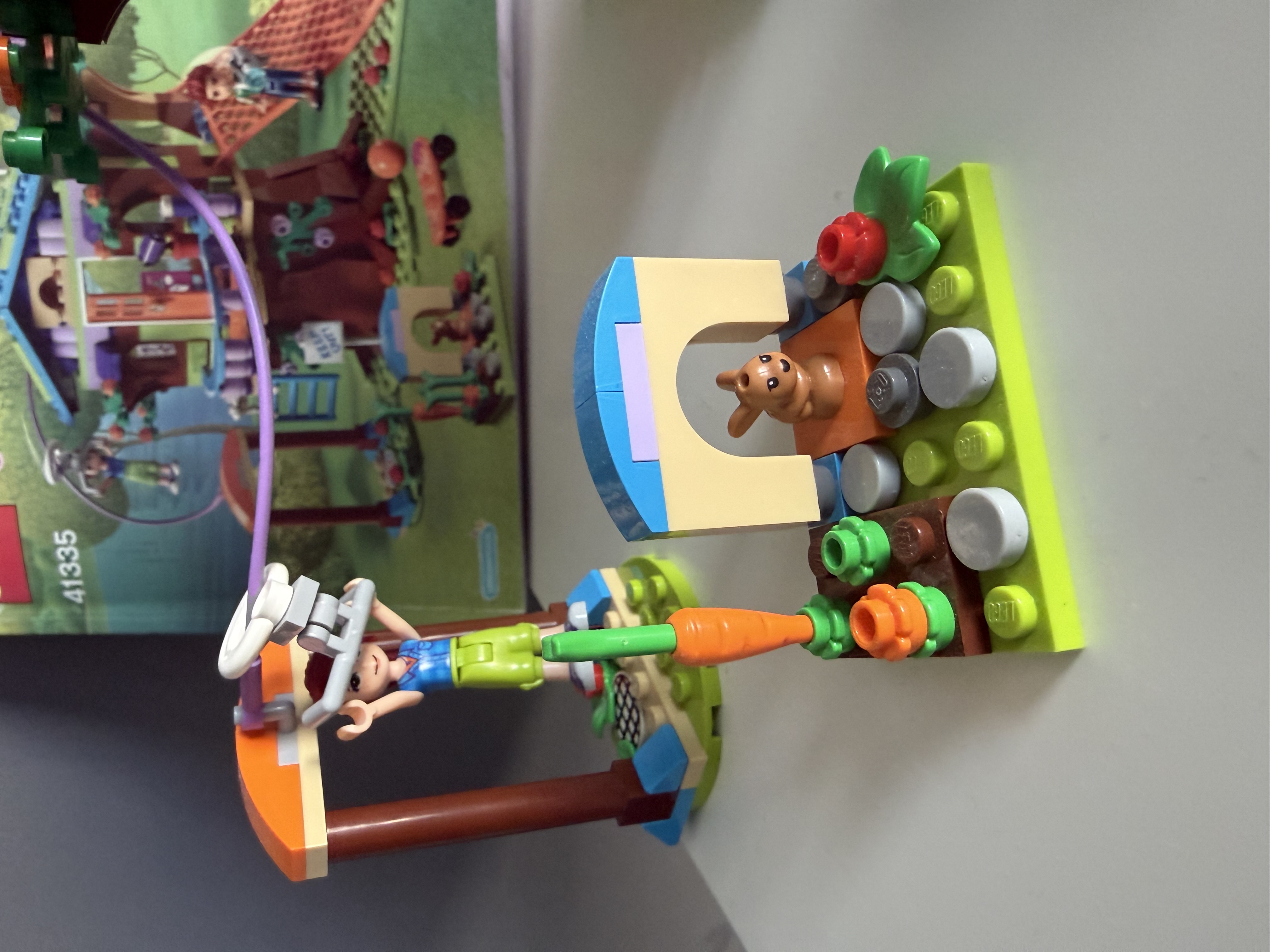 LEGO® Friends 41335 Mia a její domek na stromě