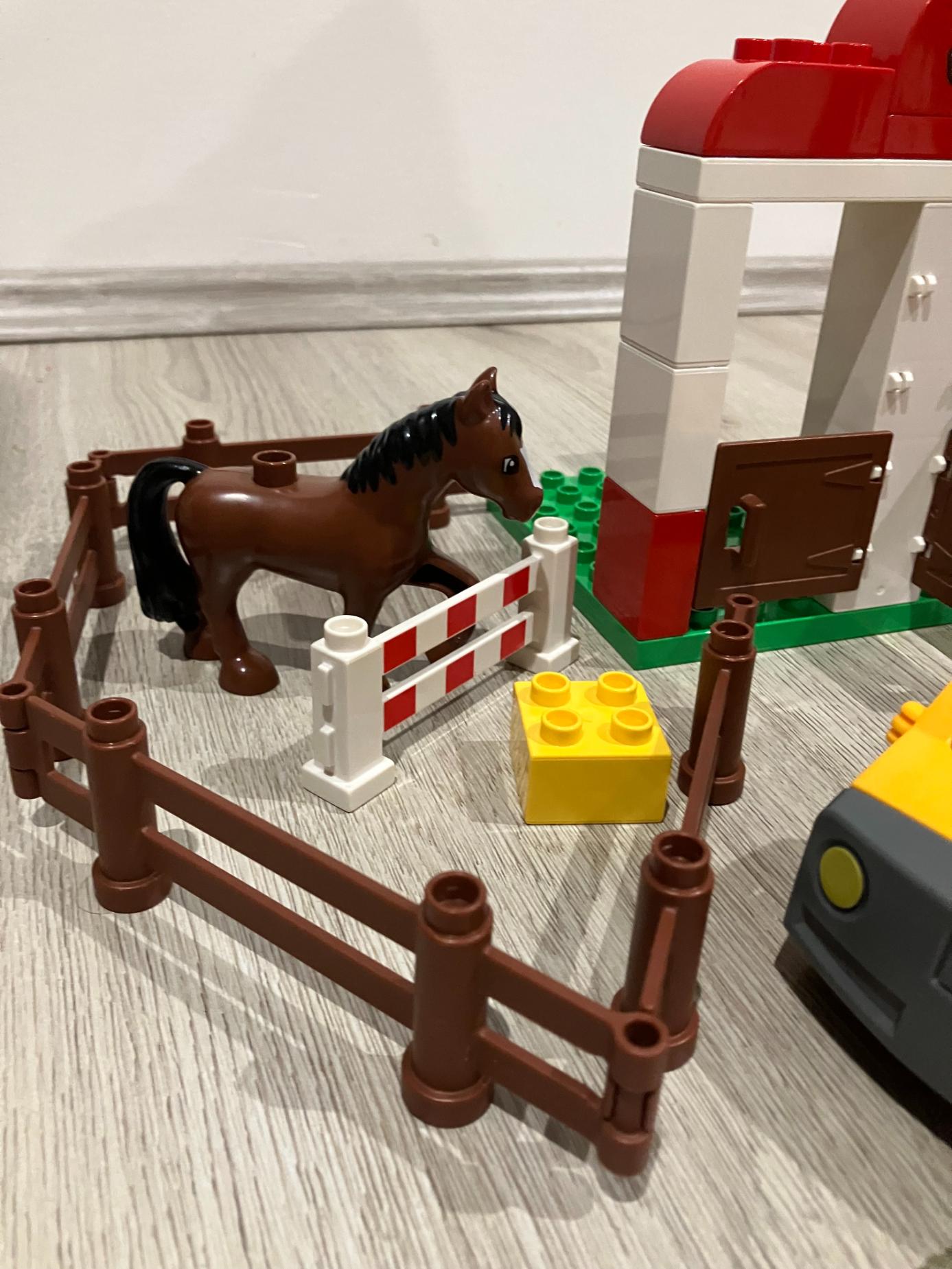 Lego Duplo 5648 Koňské stáje