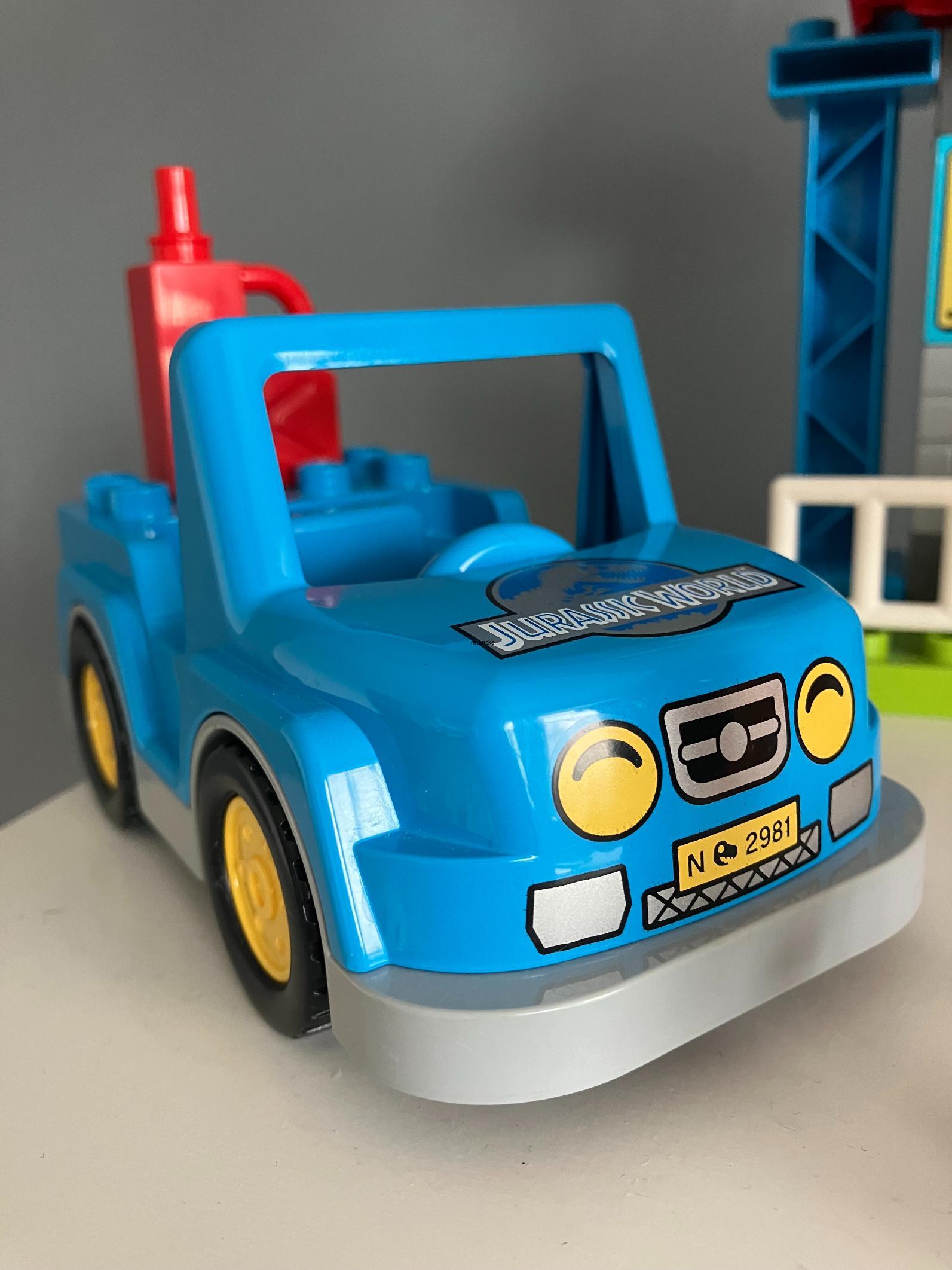 LEGO® DUPLO® Jurský svět 10880 T. rex a věž