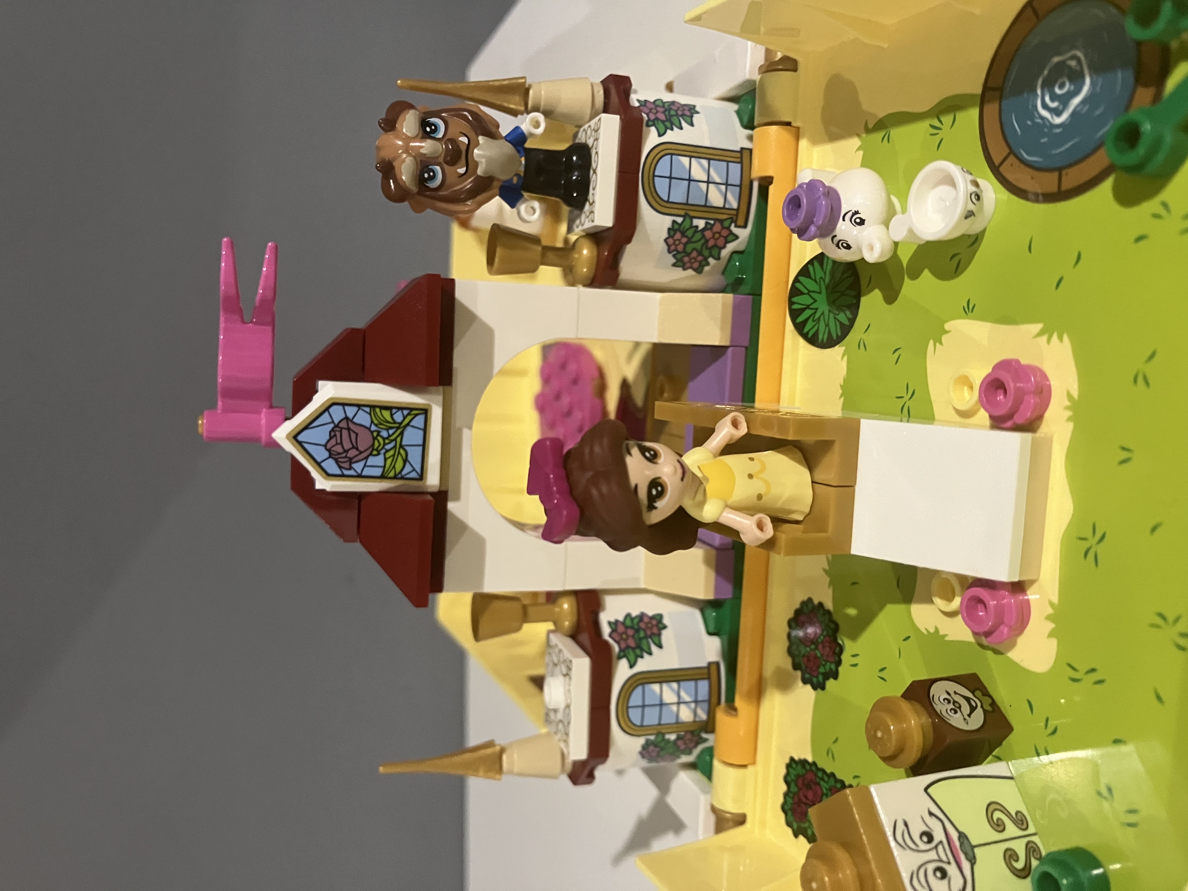 LEGO® Disney Princess 43177 Bella a její pohádková kniha dobrodružství