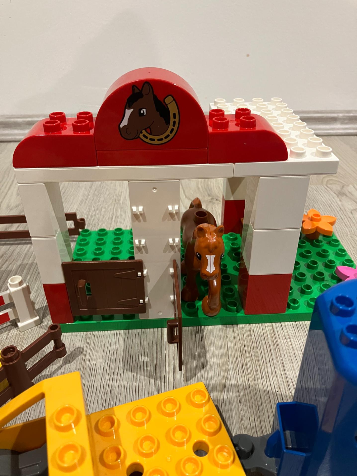 Lego Duplo 5648 Koňské stáje
