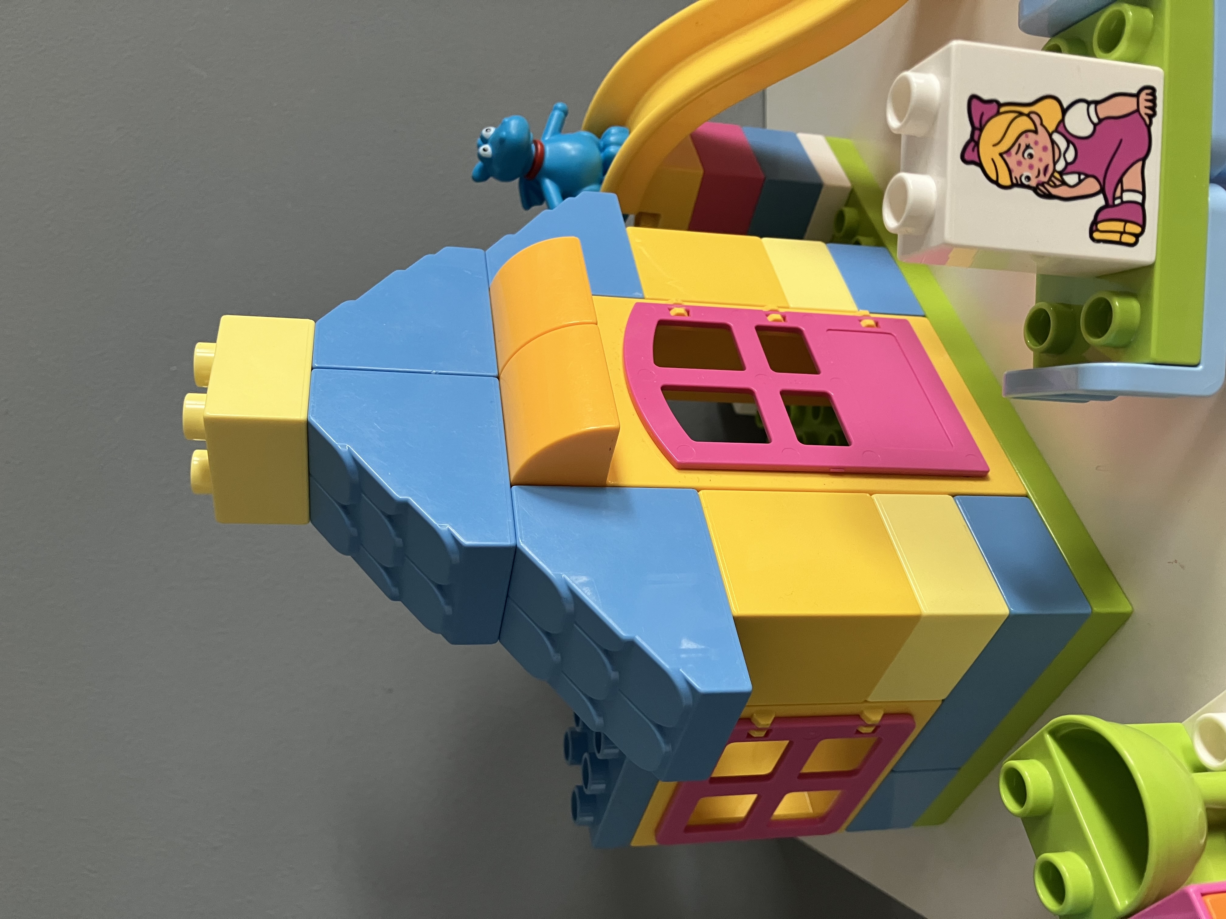 Lego Duplo 10606 - Doktorka Plyšáková Ordinace na dvorku