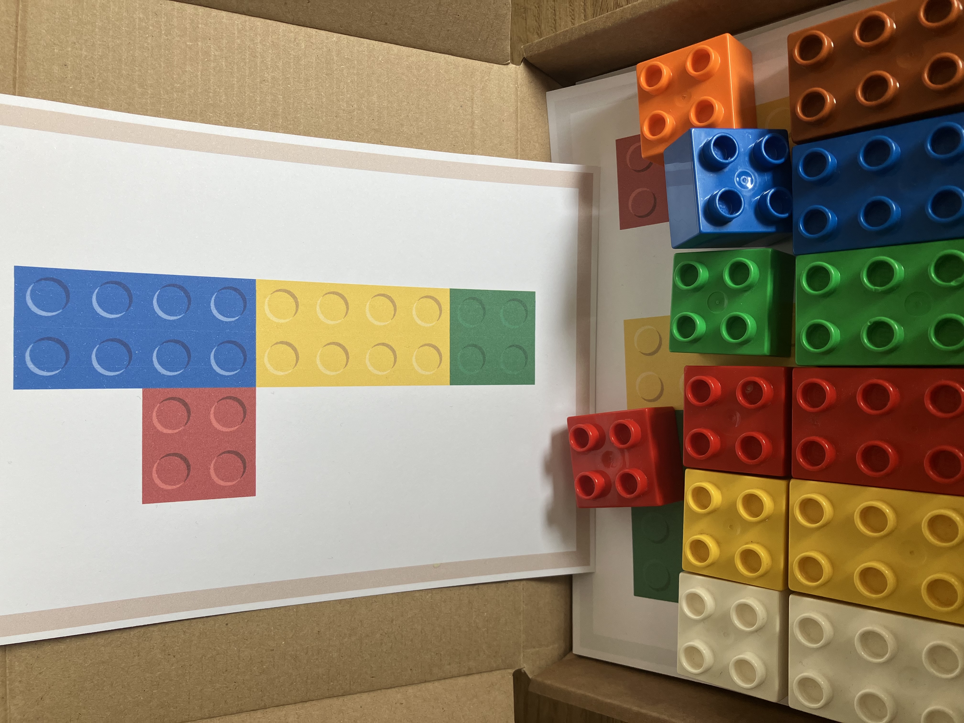 Box s čísly a kostkami Duplo®