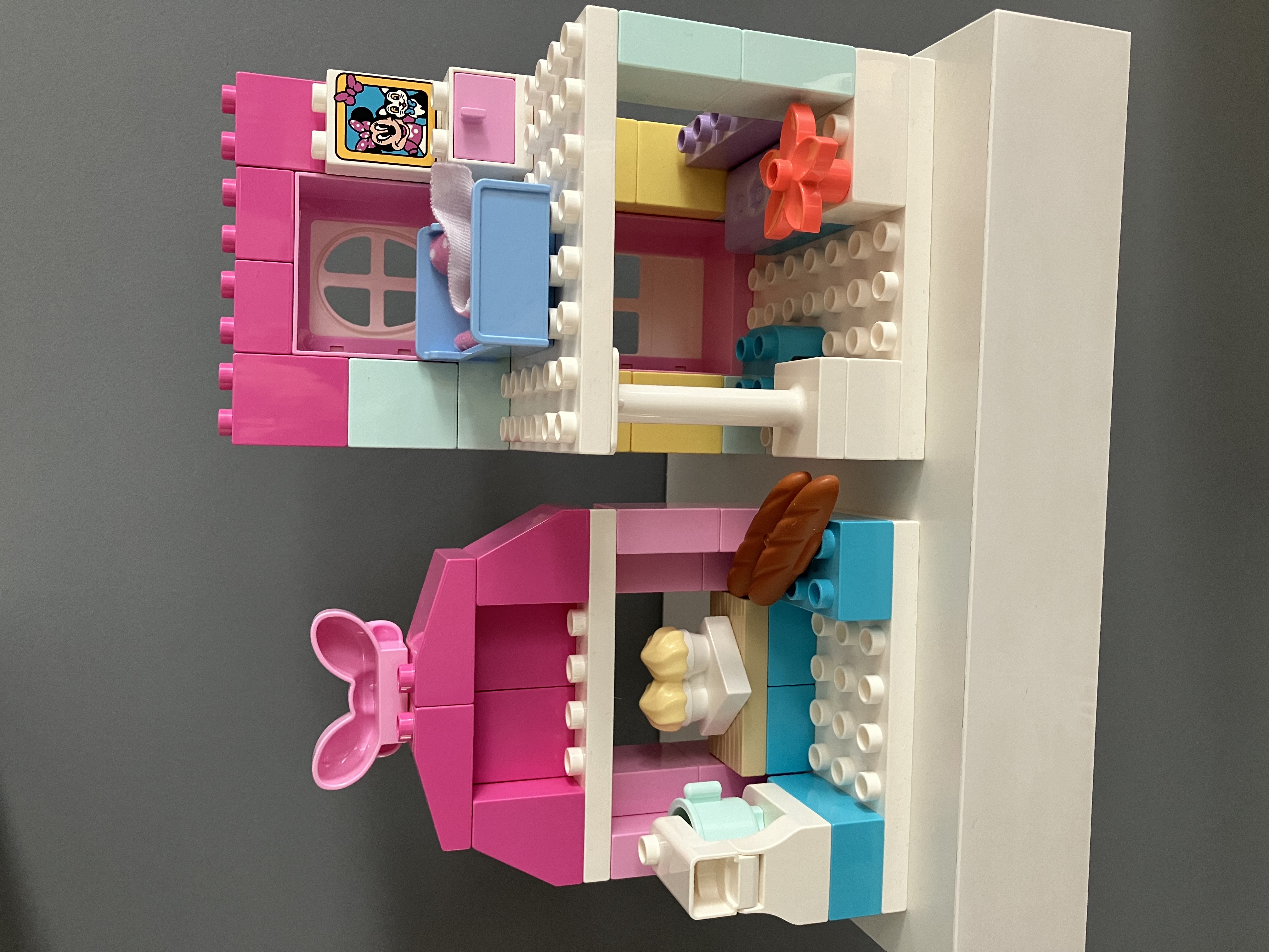 LEGO® DUPLO® ǀ Disney 10942 Domek a kavárna Minnie