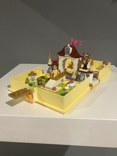 LEGO® Disney Princess 43177 Bella a její pohádková kniha dobrodružství
