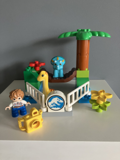 Lego® Duplo® 10879 Jurský svět Gentle Giants Petting Zoo
